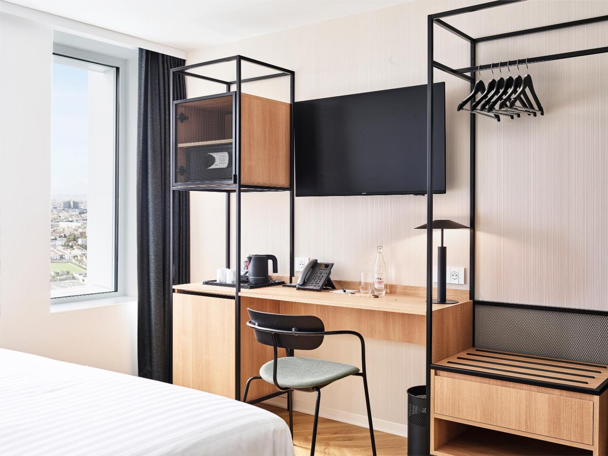 H4 Hotel Wyndham Paris Pleyel Resort Saint-Denis  Exterior photo
